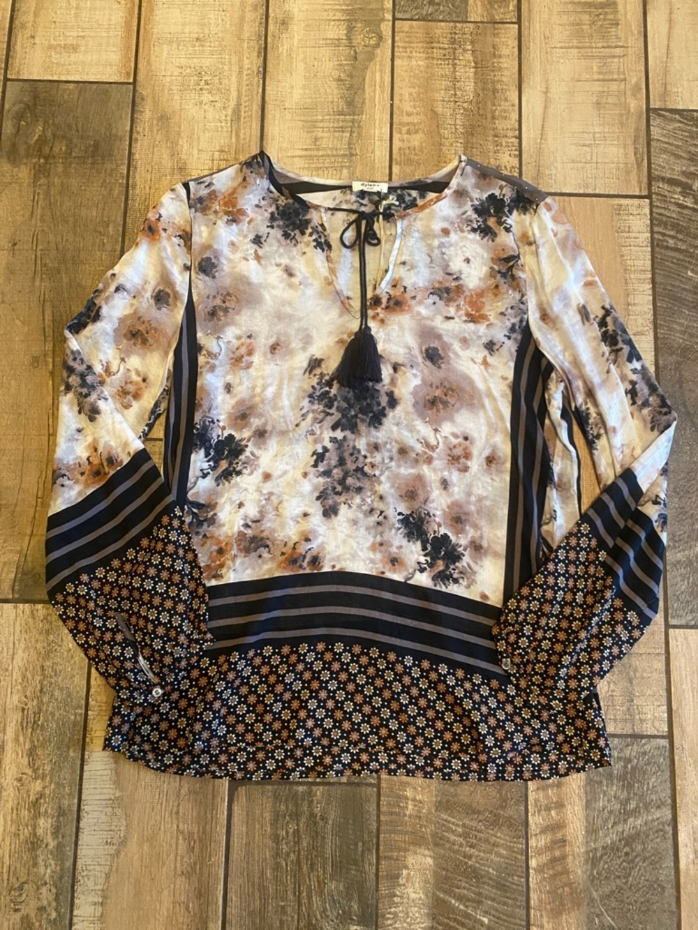 dylan Neutral Floral Tie-Front Tassel Blouse 🆕 - Picture 5 of 11